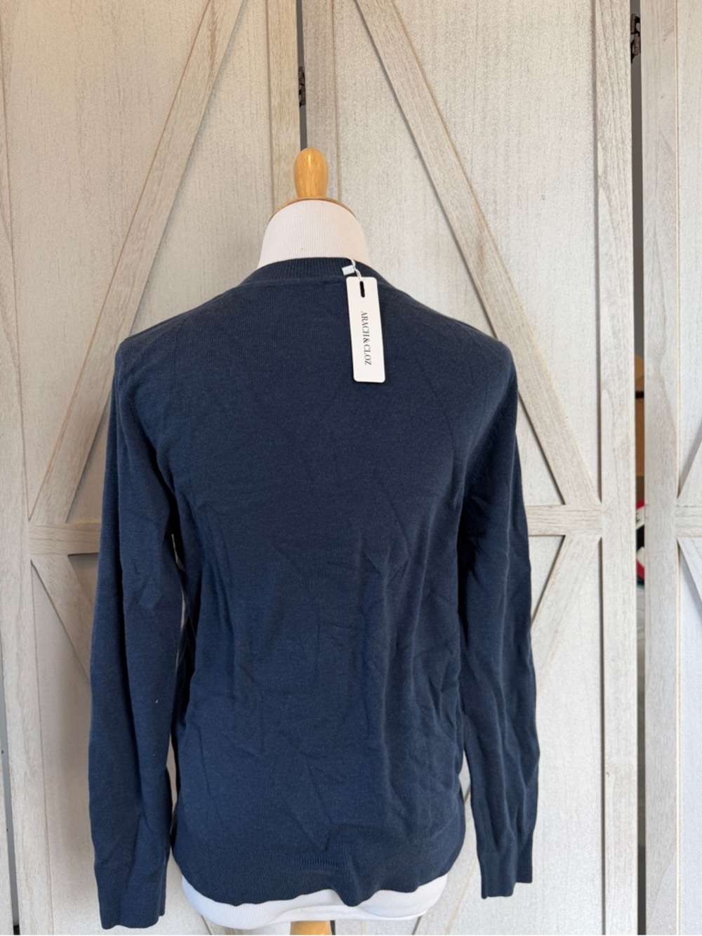 Classic Women's Crew Neck Sweater - Blue - Picture 7 of 16